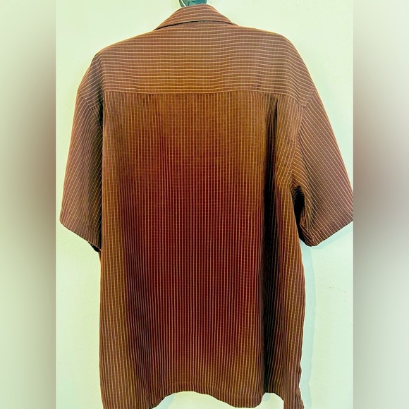 HAGGAR LUXURY MICROFIBER Men's Shirt Size XL Striped Red Short Sleeve - Picture 4 of 4